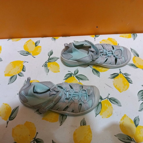 Keen Washable kids sandals like new, size 29, gray and turquoise