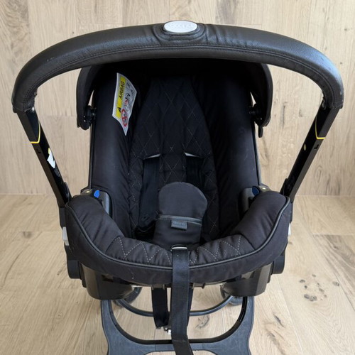 Doona Car Seat & Stroller i-Size with Isofix used, Nitro Black with Isofix Base