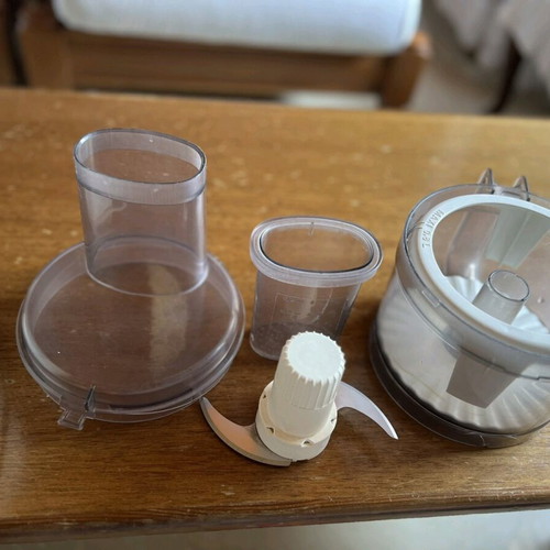 Moulinex mixer used 220 watt with minimal plastic wear
