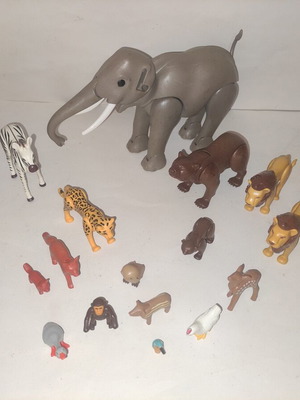 Playmobil animal figures used, pack