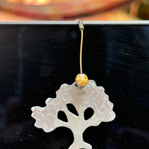 Thematic women's tree-shaped earring like new single