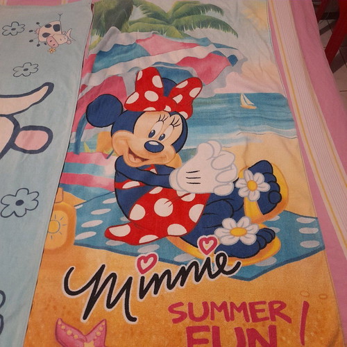 Beach towels like new, 2 large with vibrant colors