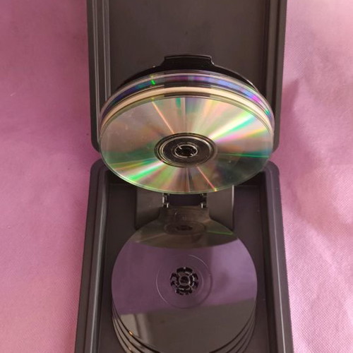 CD case used with foam surface, holds 16 CDs