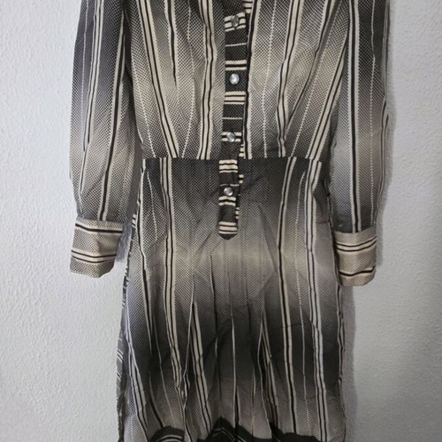 Dress like new black and beige with buttons and belt