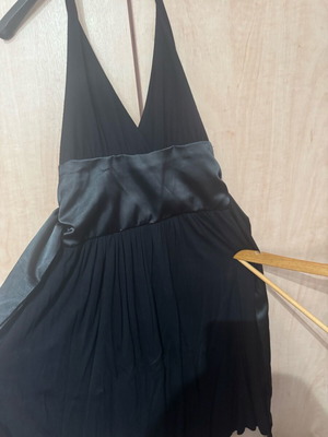 Women's dress black like new, size M