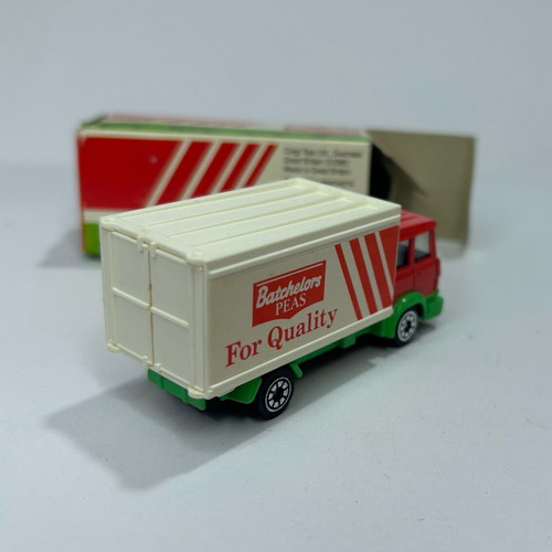 Corgi 1985 Iveco Container Lorry Batchelors Peas new
