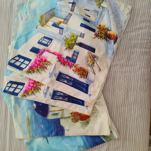 Decorative pillows like new with Santorini landscape print, set of 4