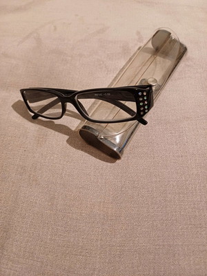 Myopia glasses Italian design with case