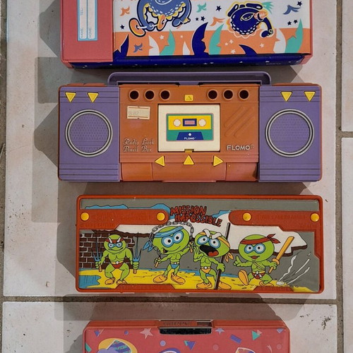 Vintage pencil cases used, pack of 4 pieces