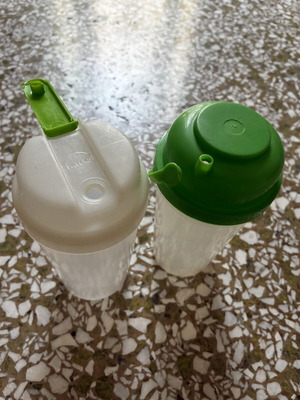 Plastic shaker bottles, set of 2