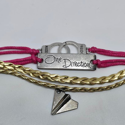 One Direction collectible bracelet like new with metal details
