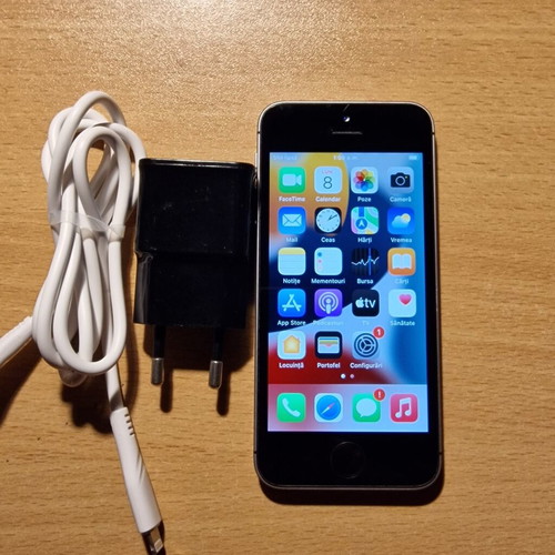 Apple iPhone SE 32GB 2016 Space Gray like new