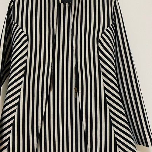 Pirouette jacket new, size M, black and white
