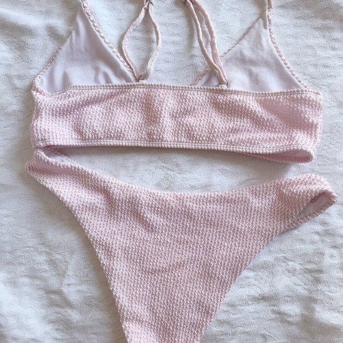 Bikini set pink large size like new, soft textured fabric