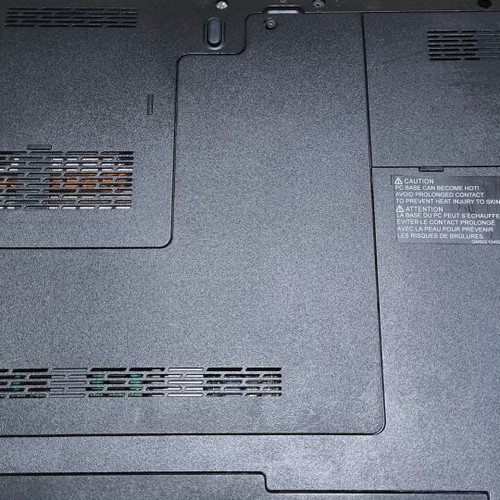 Toshiba Satellite P775-S7365 laptop used, for repair or spare parts