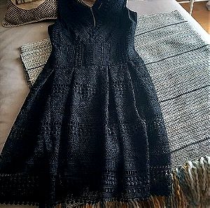 μαυρο γκιπουρ φορεμαεπωνυμο MOTIVI small