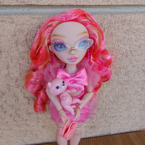 Rainbow High Pinkly Paige doll New Friends curvy edition