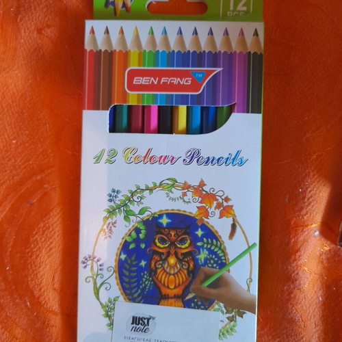Colour pencils new, set of 12 pieces