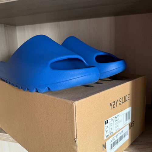Yeezy Slides Azure Blue Size 51 Like New