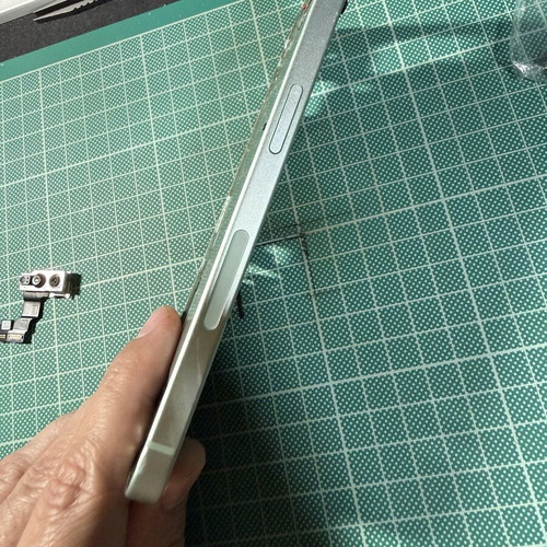 iPhone 15 USA chassis used with vibration