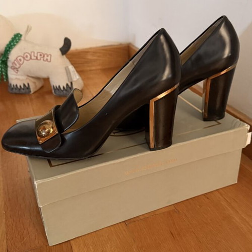 Ash leather pumps like new, size 40, black