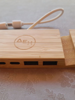 Διανομέας Bamboo USB 4 θυρών Hubbam Mobaru καινούργιο με βάση κινητού
