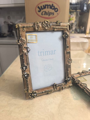 Vintage bronze photo frame with keys and rhinestones like new