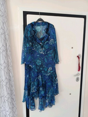Women's set of three pieces like new in shades of blue and petrol