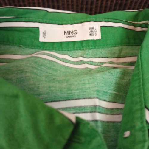 Mango sleeveless shirt like new, decorative buttons, green, size L