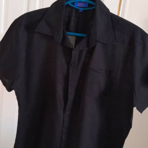 Black men's dress shirt, size L