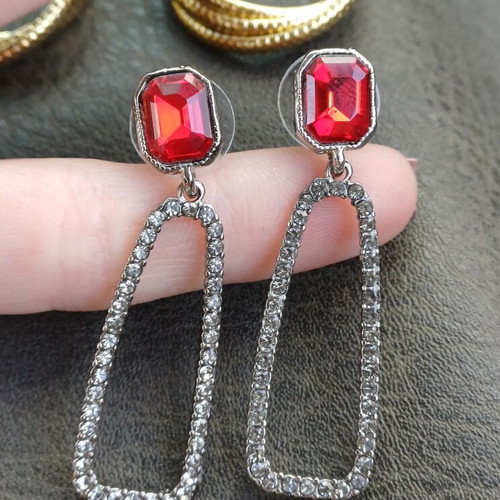 Vintage earrings set like new, gold and silver with red
