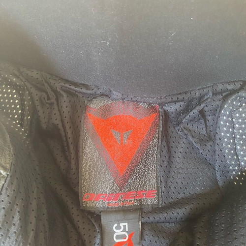 Μπουφάν μηχανής γυναικείο Dainese σαν καινούργιο, μέγεθος Small