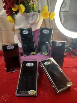Elisabeth Lashes premium quality eyelash clusters set like new