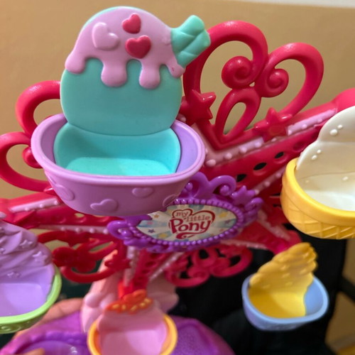 My Little Pony Ferris Wheel vintage toy like new with music and lights