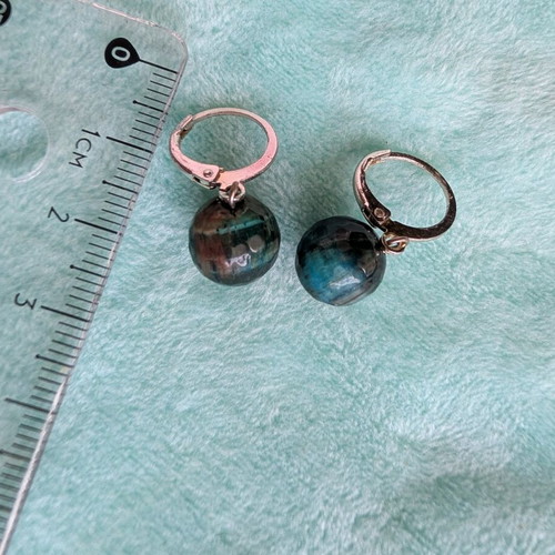 Earrings like new with natural stones