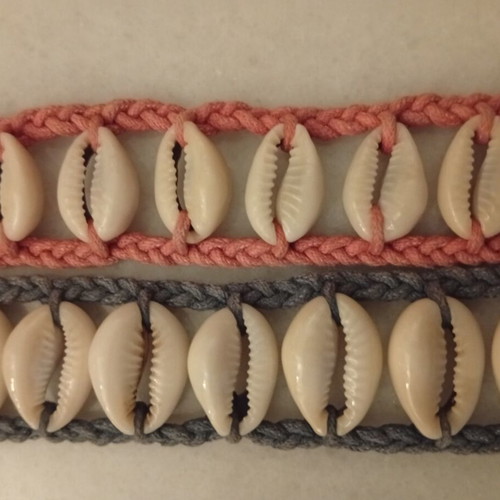 Boho belts with real shells, used, adjustable size, pink and blue