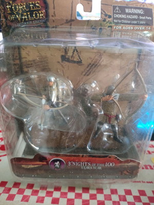 Forces of Valor Knights of the 100 Years War figure set like new