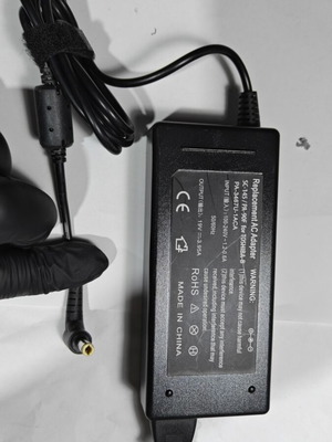 Laptop charger Toshiba SC-145 PA-90F PA-3467U-1ACA used, 19V 3.95A 75W
