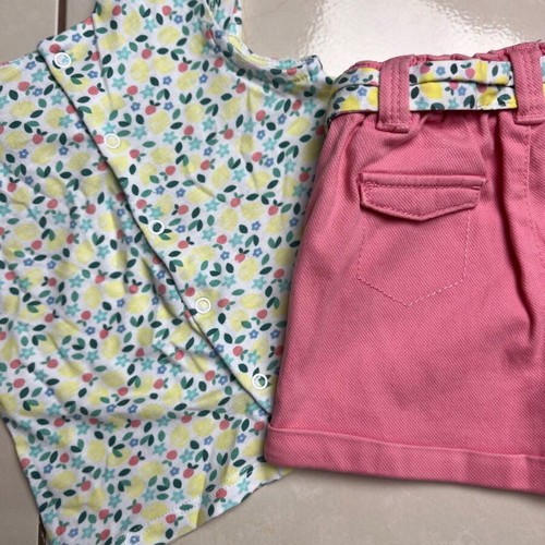 Obaibi set for 6-month-old girl like new, blouse and pink shorts