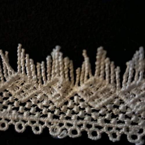 Choker white with fringes like new