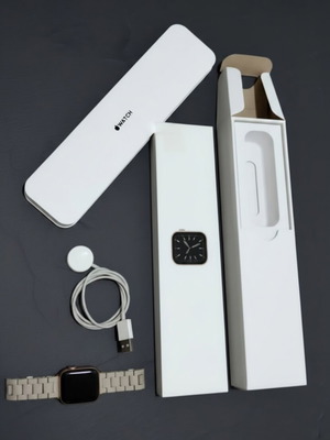 Apple Watch Series 6 44mm like new with box and charger