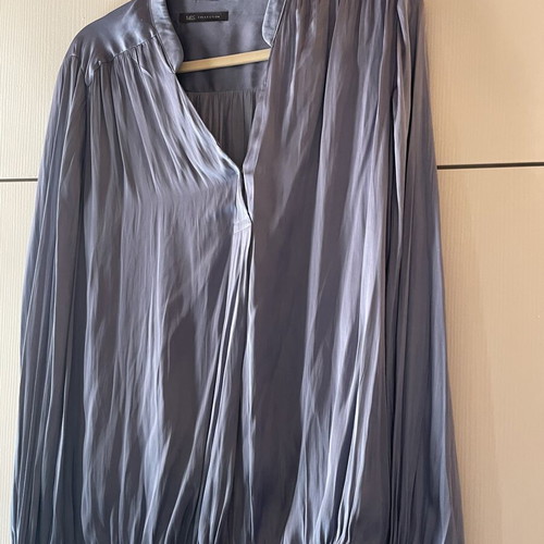 Shirt like new, blue, sizes M and L