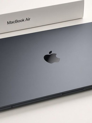 Apple MacBook Air M2 (2022) λάπτοπ με 24GB RAM και 500GB SSD