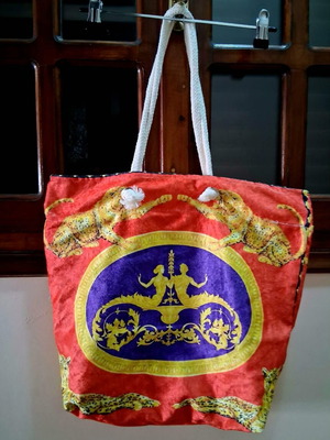 Beach bag new, shoulder type, canvas with zipper and inner pocket