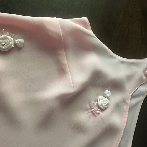 Women's pink organza blouse M with lining, floral decoration
