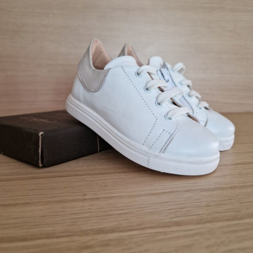 Gorgino Baptism Sneakers White size 22 like new