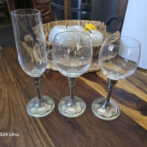 Crystal glasses with pewter stems like new, set of 9