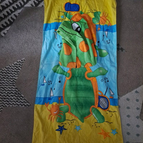 Baby poncho bath towel like new
