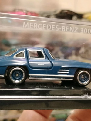 Hot Wheels Brick Shop '55 Mercedes-Benz 300 SL diecast model