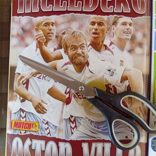 Match Football Magazine Issue 29/8-4/9/2007 like new, Premier League posters